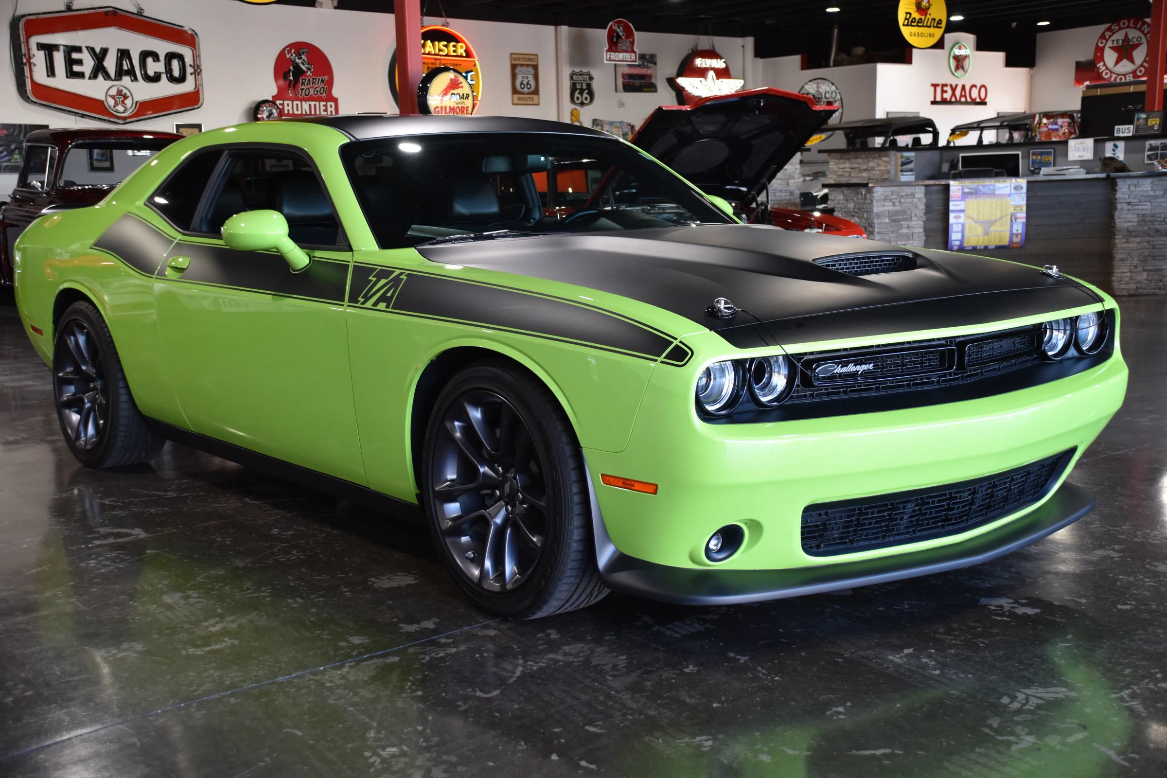 Used 2023 Dodge Challenger R/T w/ T/A Package RWD image 2