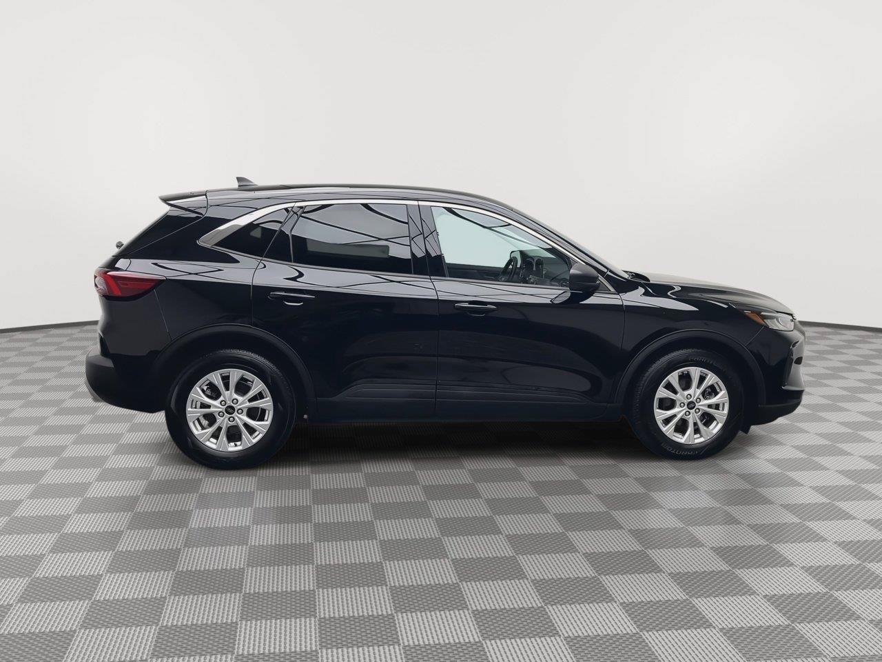 Certified 2023 Ford Escape Active FWD image 36