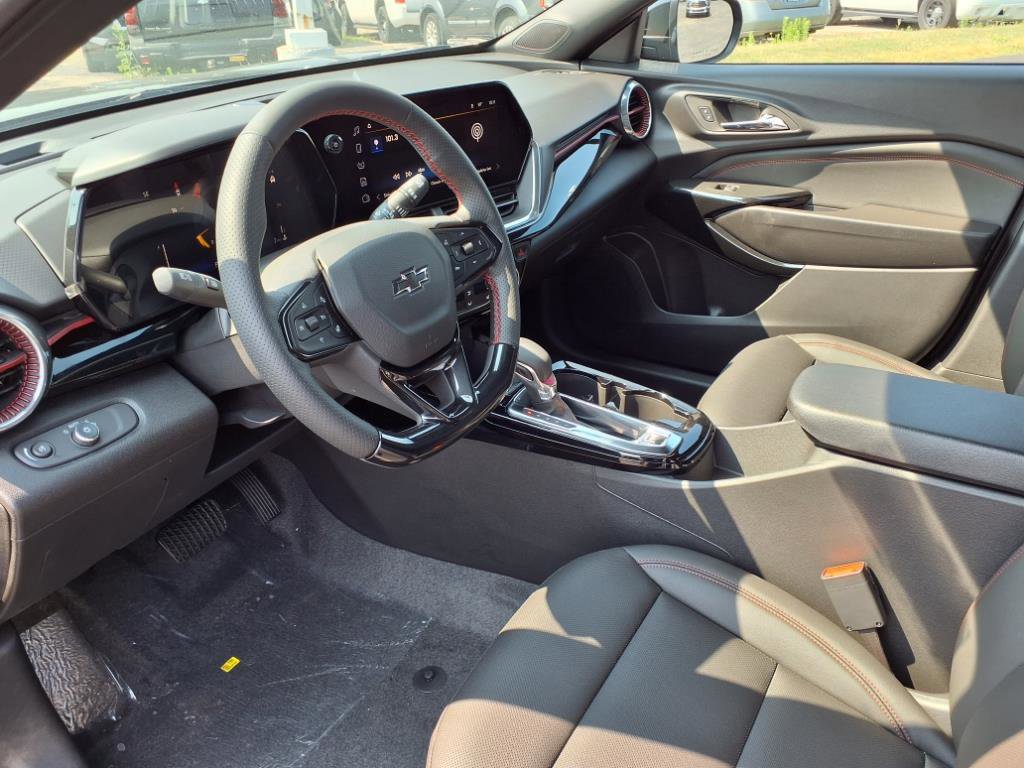 New 2025 Chevrolet Trax RS image 11