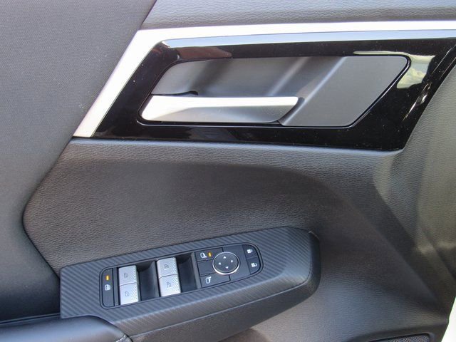 New 2026 Mitsubishi Outlander ES image 11