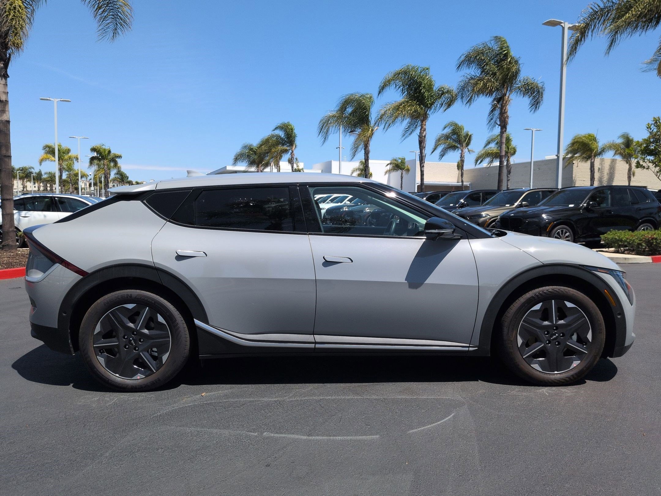 Used 2025 Kia EV6 Light w/ Light LR Technology Package RWD image 11