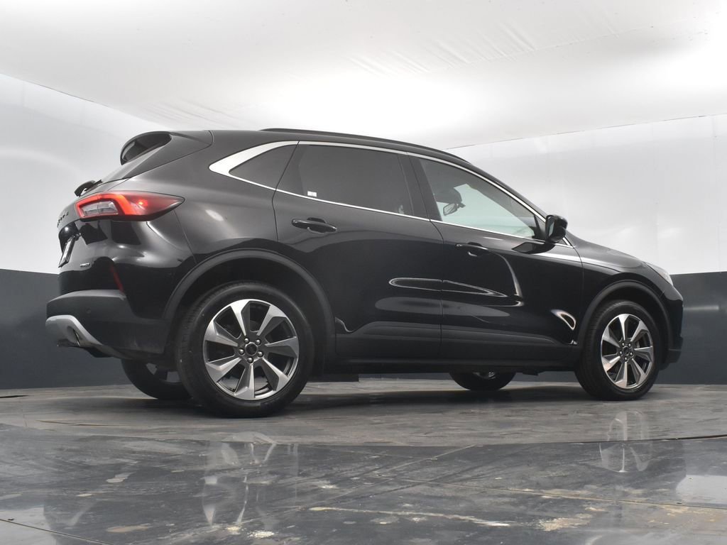 Used 2023 Ford Escape Platinum image 47