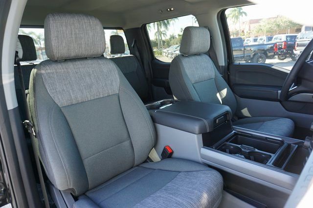 New 2026 Ford F350 XLT w/ XLT Premium Package AWD/4WD image 2