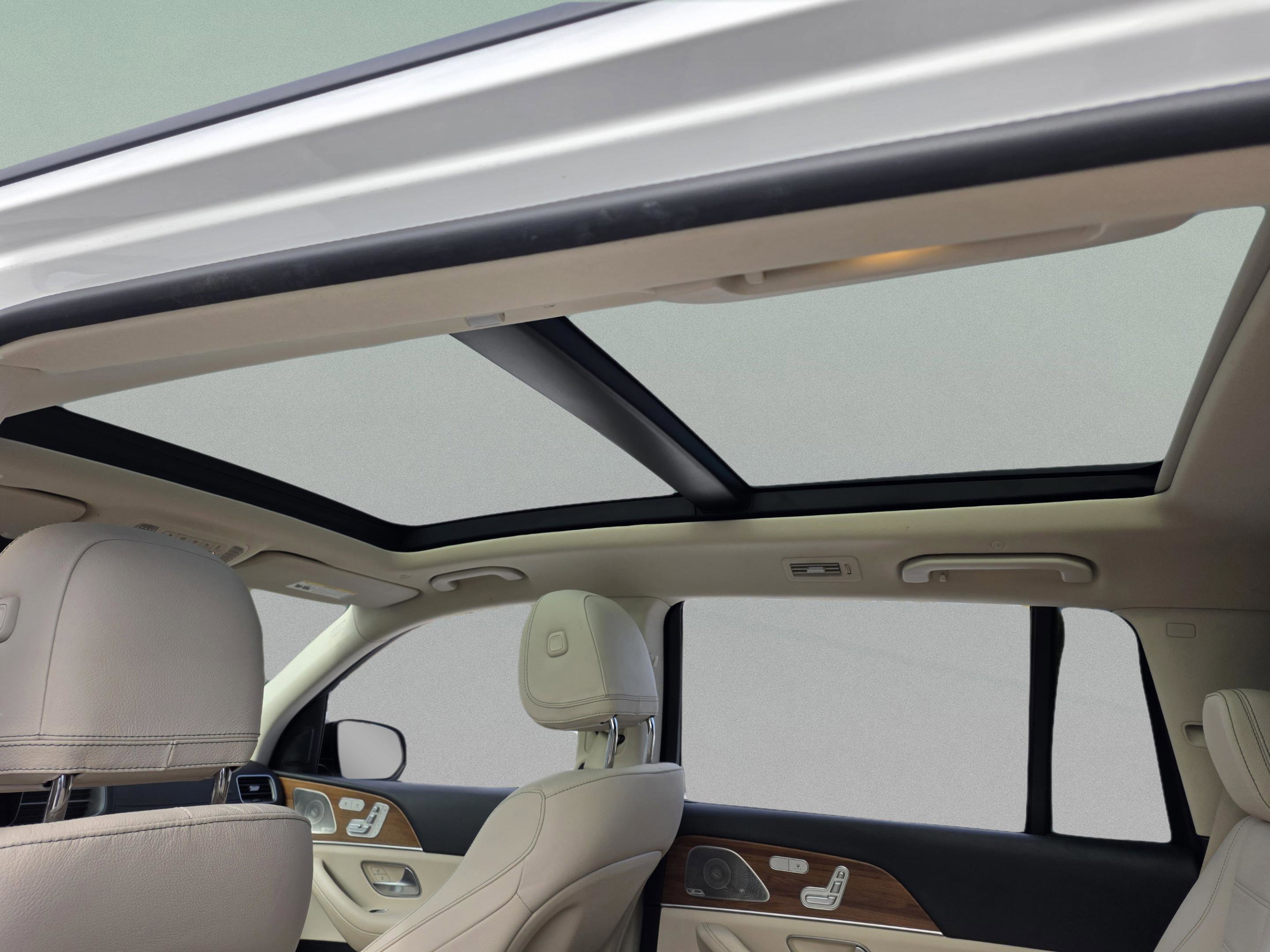 Used 2022 Mercedes-Benz GLS 450 4MATIC image 18