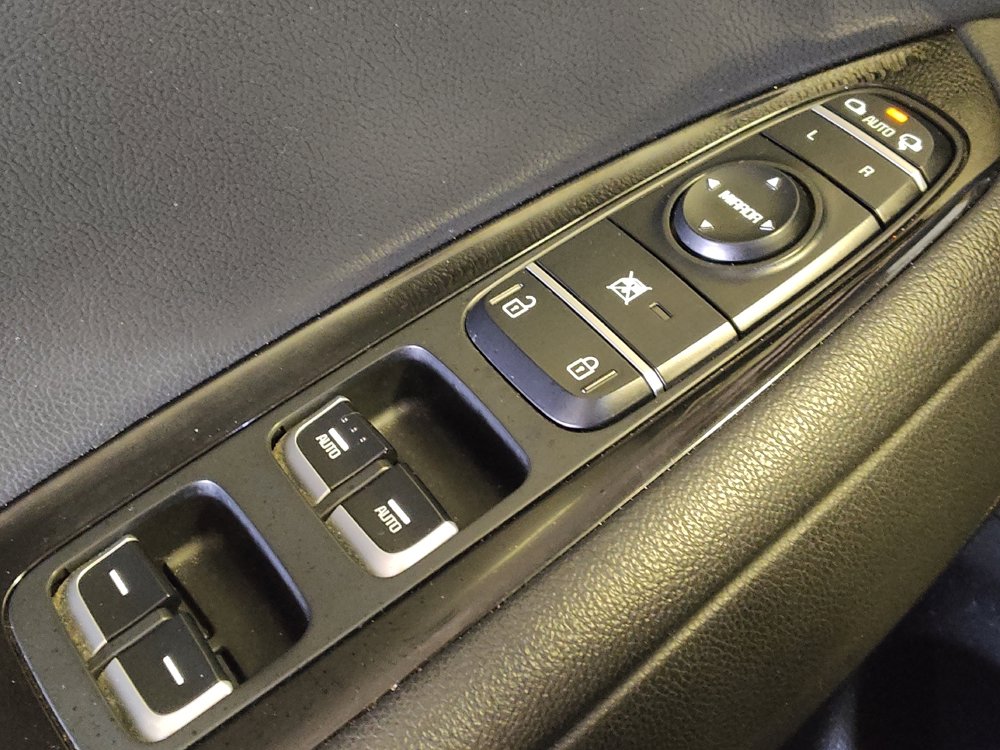 Used 2018 Kia Optima SX w/ Technology Package FWD image 27