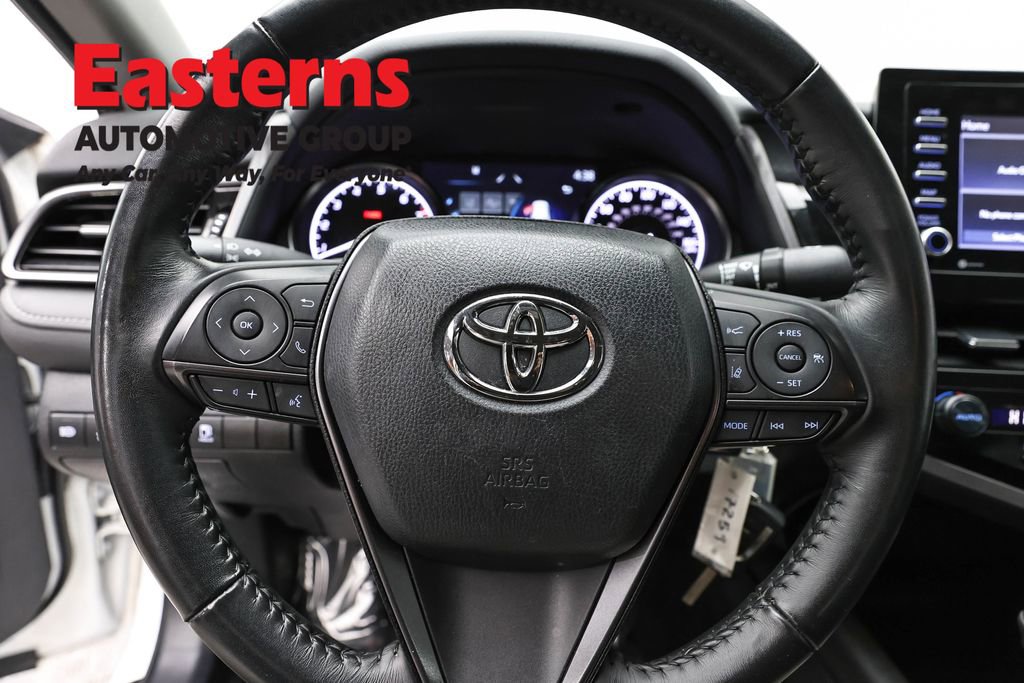 Used 2023 Toyota Camry SE AWD/4WD image 10