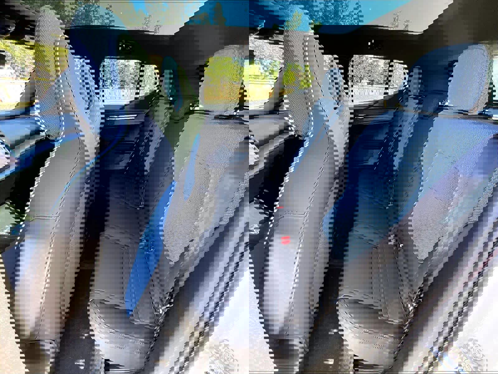 New 2026 Volvo EX30 Plus w/ Protection Package Premier image 12