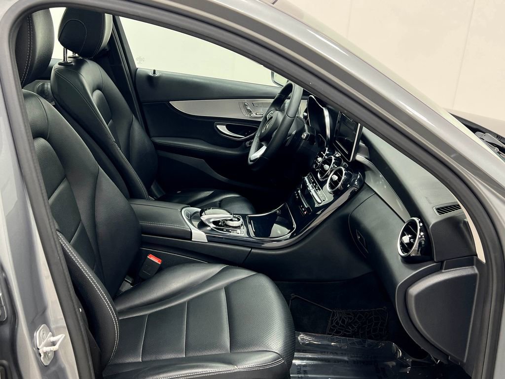 Used 2015 Mercedes-Benz C 300 4MATIC Sedan image 33