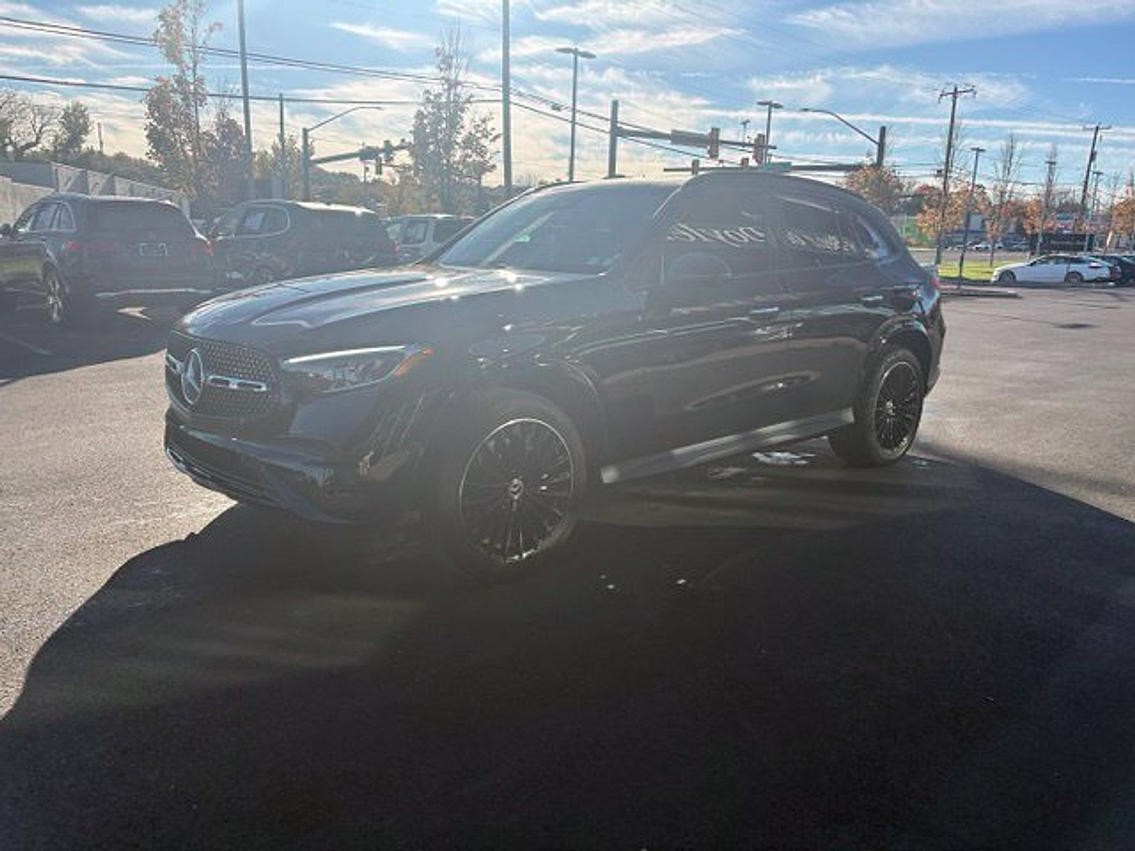 Used 2026 Mercedes-Benz GLC 300 4MATIC image 3