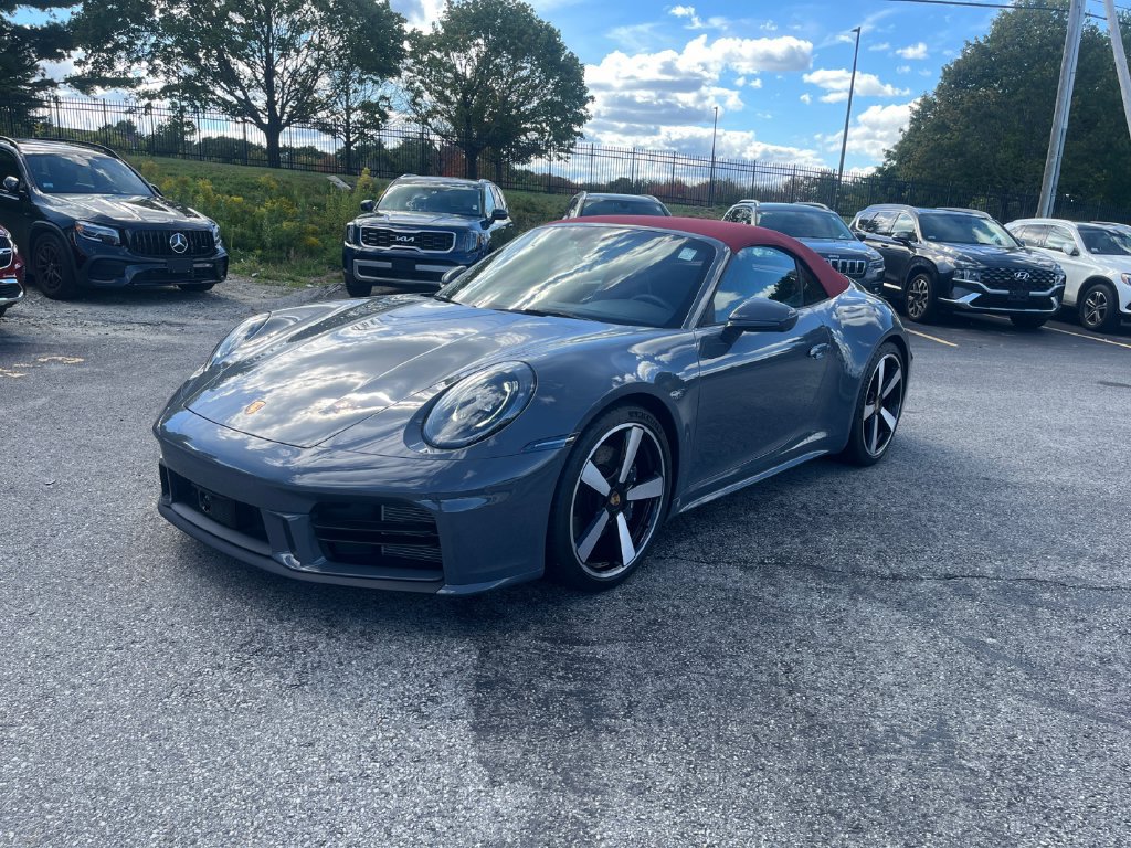 Used 2025 Porsche 911 Carrera RWD image 21