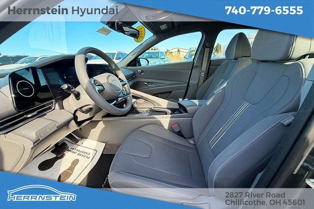 Used 2024 Hyundai Elantra SEL image 21