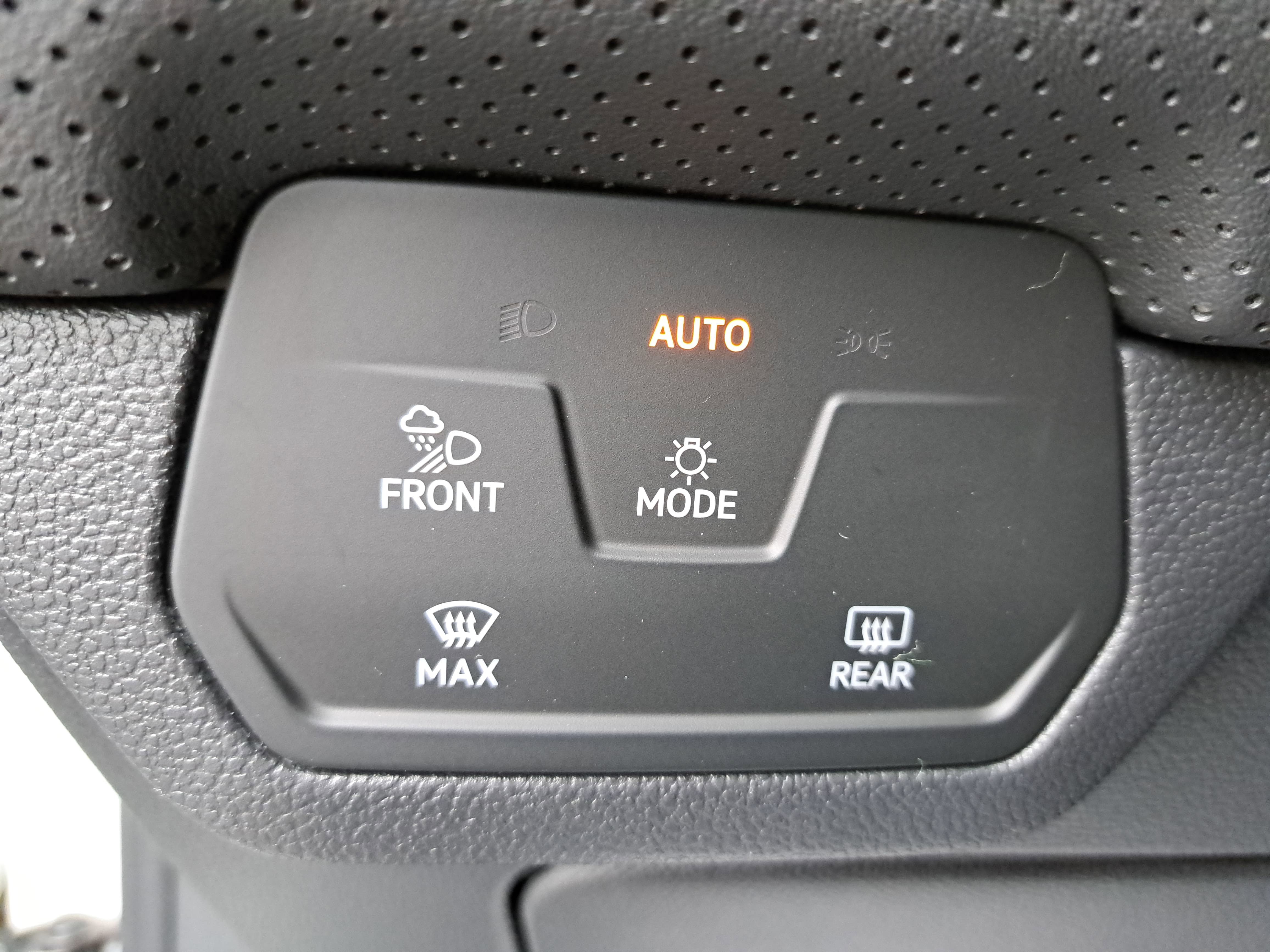 New 2026 Volkswagen Atlas Cross Sport SE FWD image 25