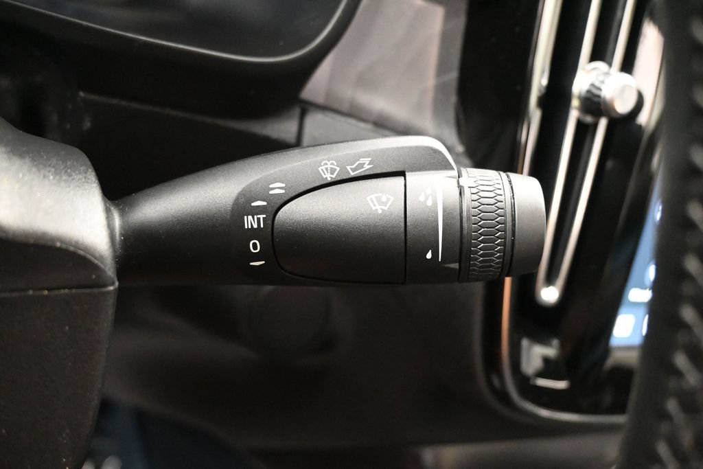 Used 2023 Volvo C40 P8 Recharge Ultimate AWD/4WD image 17