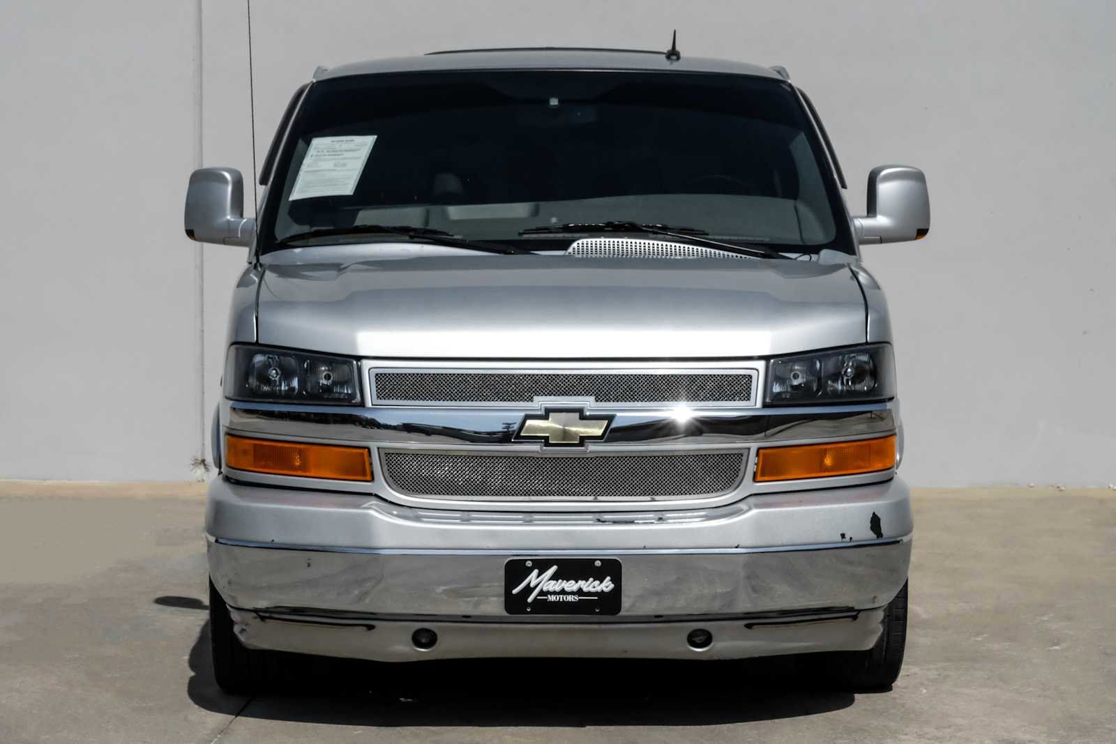 Used 2011 Chevrolet Express 1500 image 6