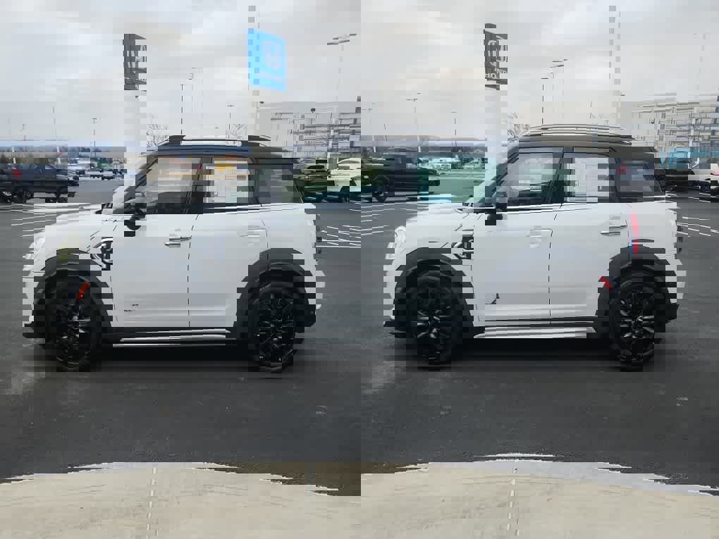 Used 2019 MINI Cooper Countryman S w/ Premium Package image 5