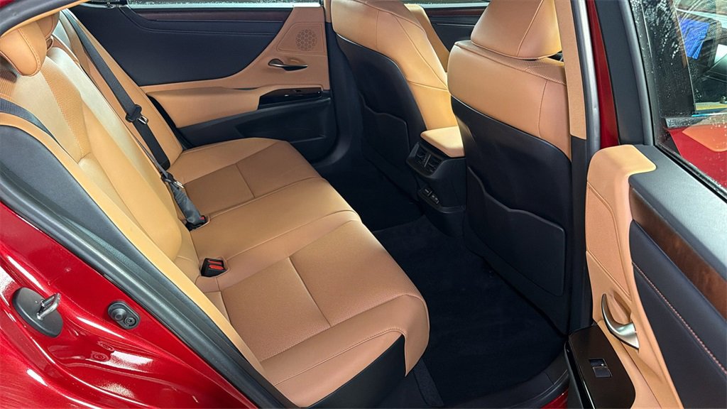 Certified 2024 Lexus ES 350 w/ Premium Package image 12