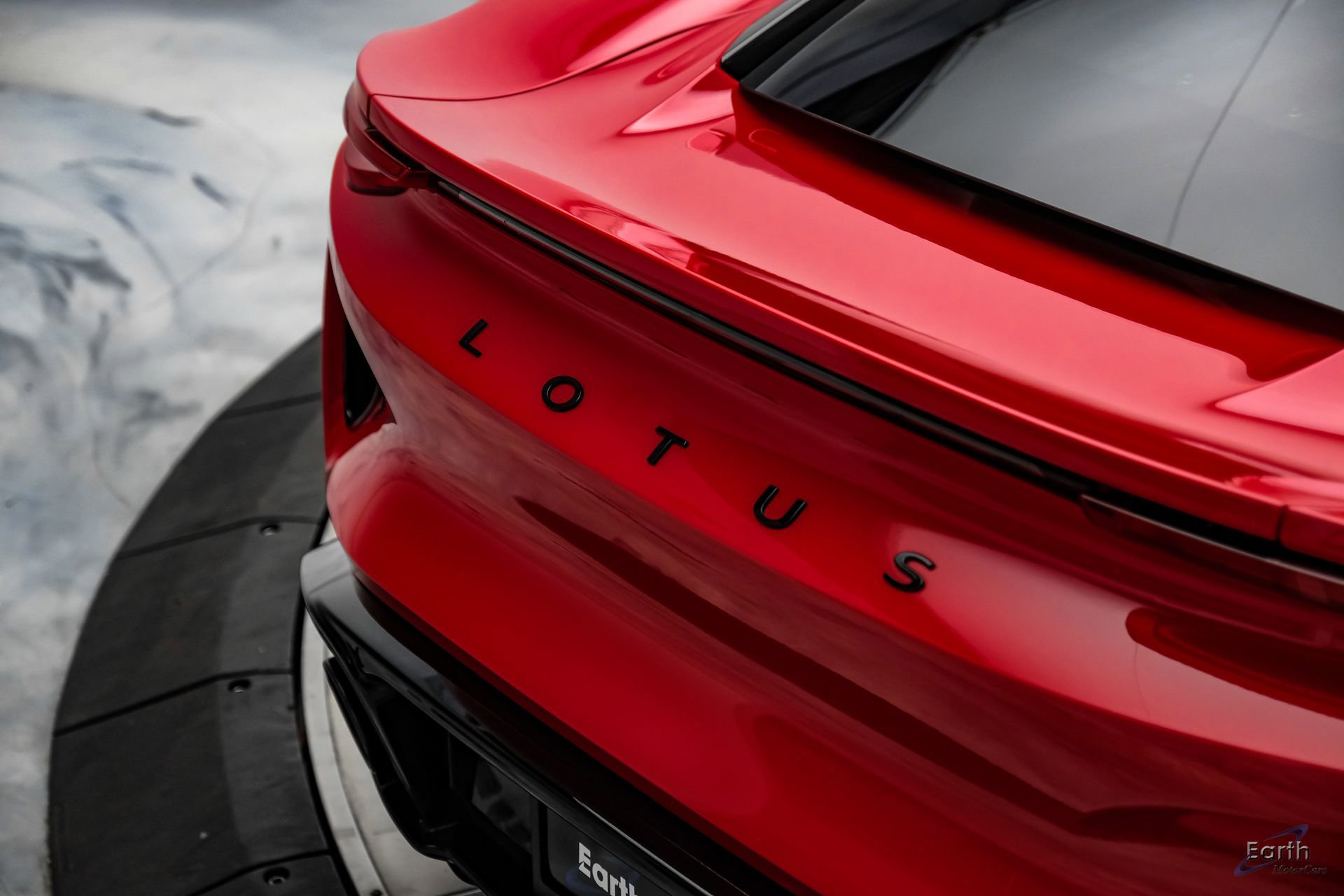 Used 2025 Lotus Emira RWD image 17