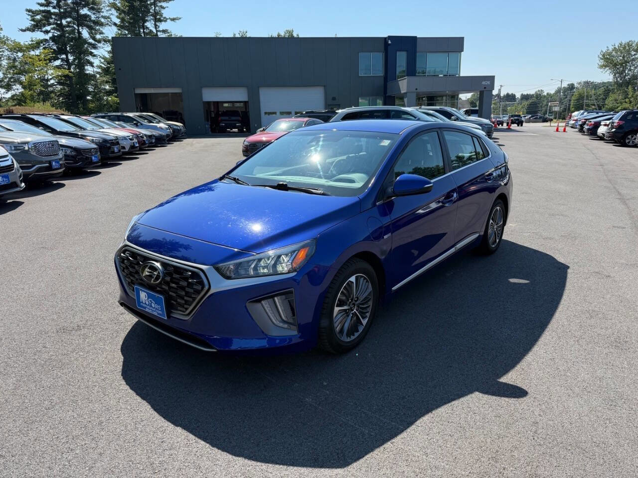 Used 2020 Hyundai Ioniq SEL image 2