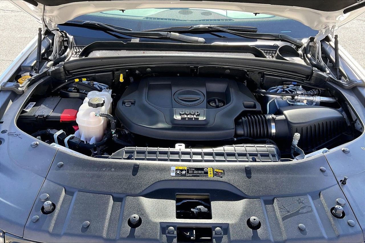 Certified 2023 Jeep Grand Cherokee Overland w/ Luxury Tech Group IV image 39