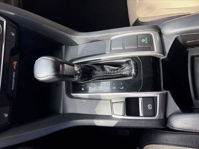 Used 2017 Honda Civic Touring image 16