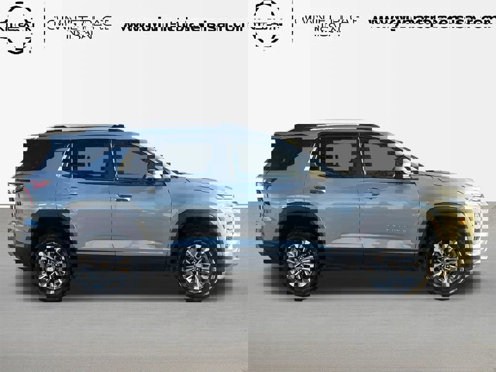 Used 2025 Chevrolet Equinox LT w/ Convenience Package II image 4