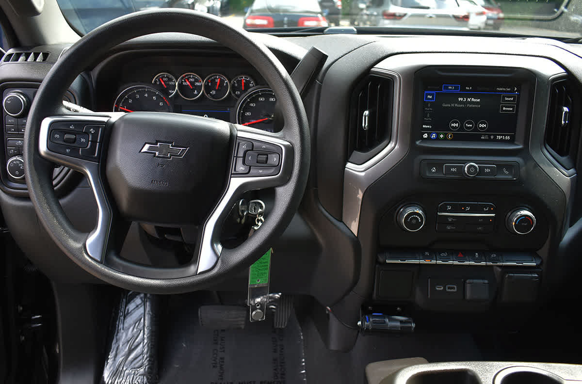 Used 2022 Chevrolet Silverado 1500 Custom w/ Rally Edition AWD/4WD image 12