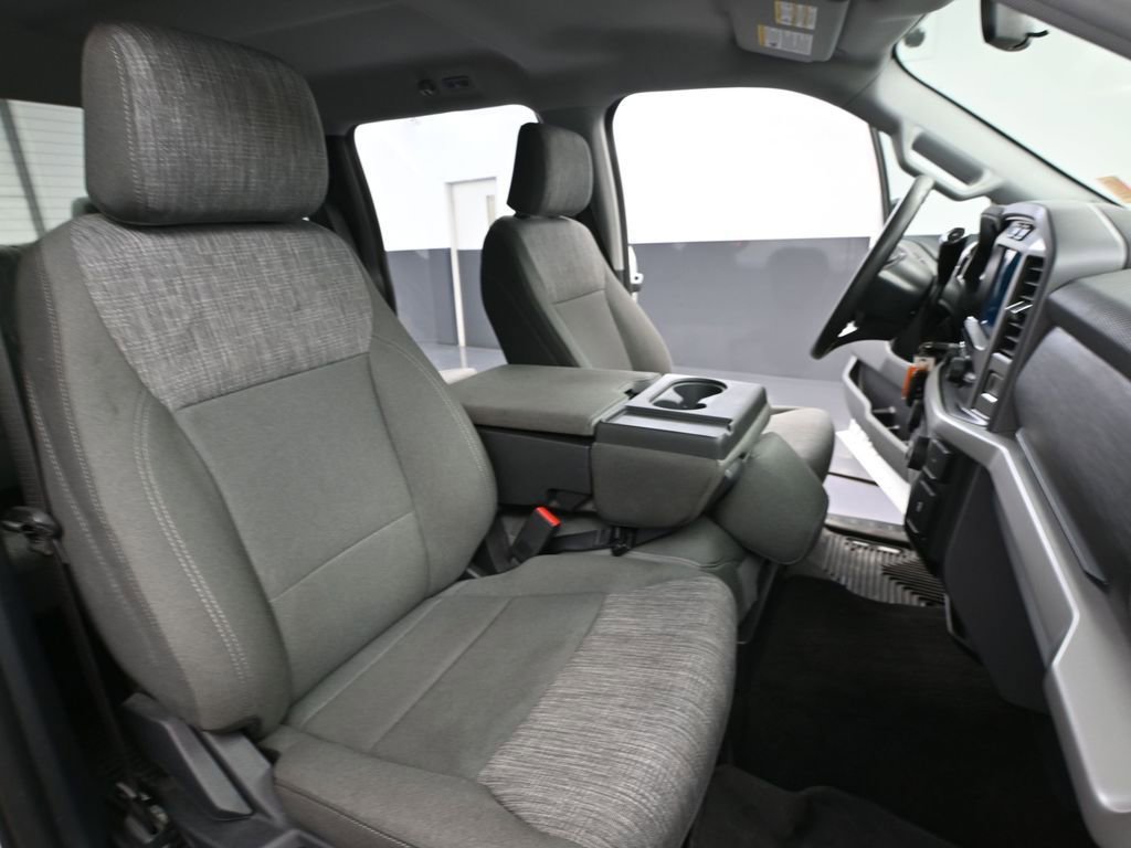 Used 2022 Ford F150 XLT image 44