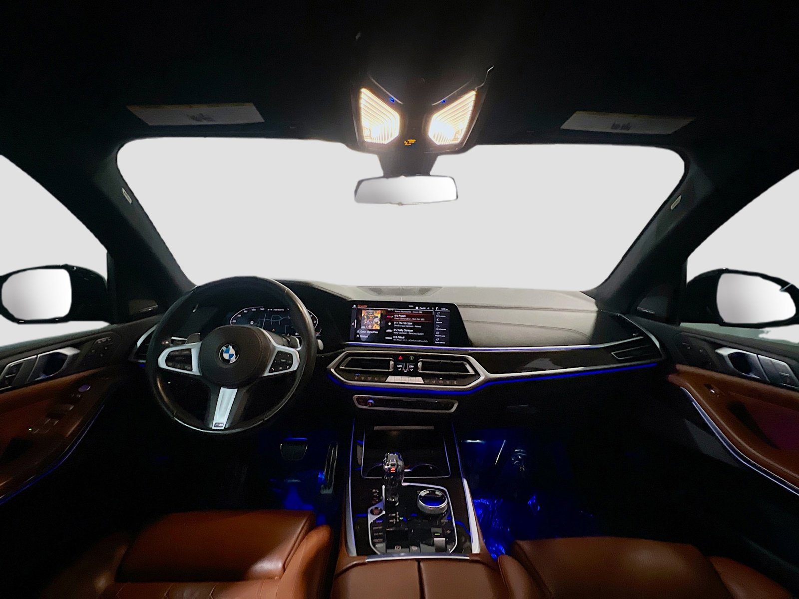 Used 2020 BMW X7 M50i w/ Executive Package image 18