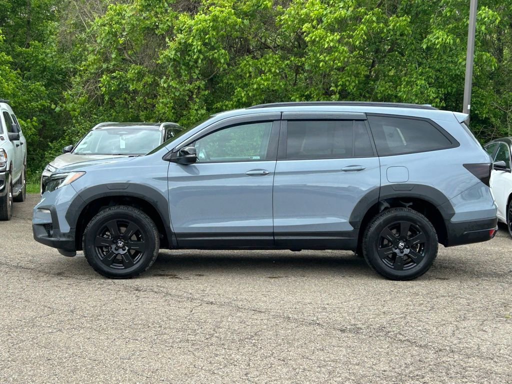 Used 2022 Honda Pilot TrailSport image 3