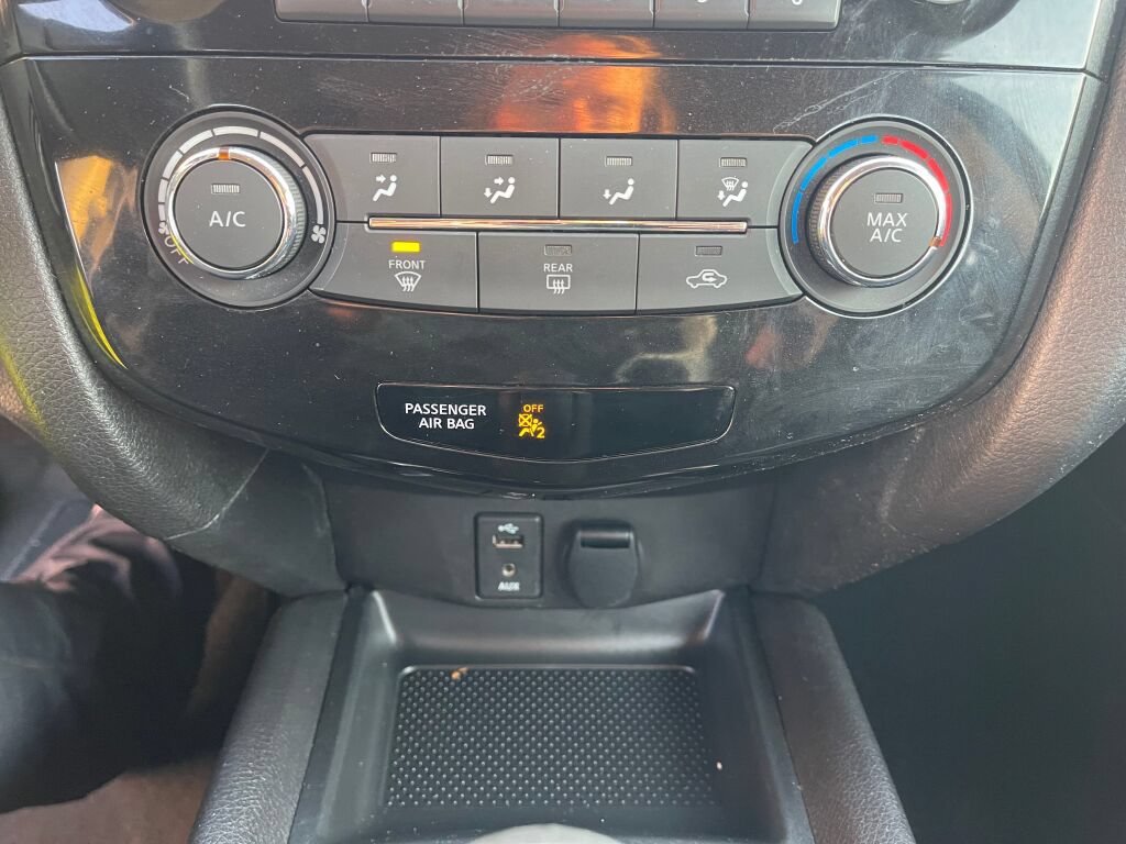 Used 2016 Nissan Rogue S FWD image 10