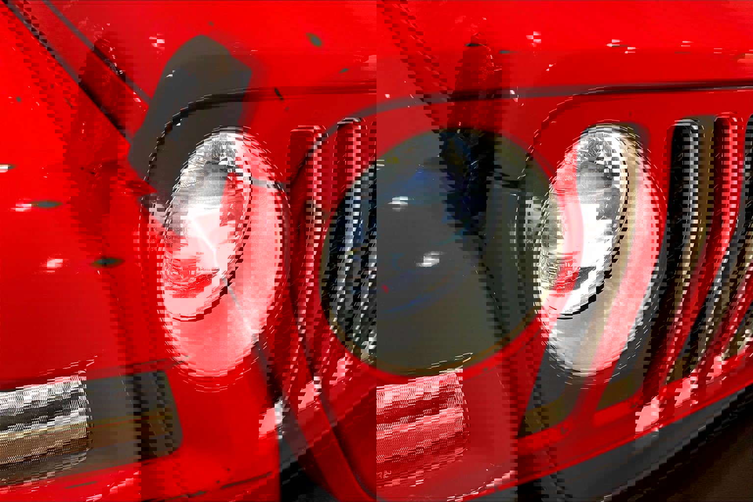 Used 2023 Jeep Wrangler Sahara w/ Cold Weather Group image 32