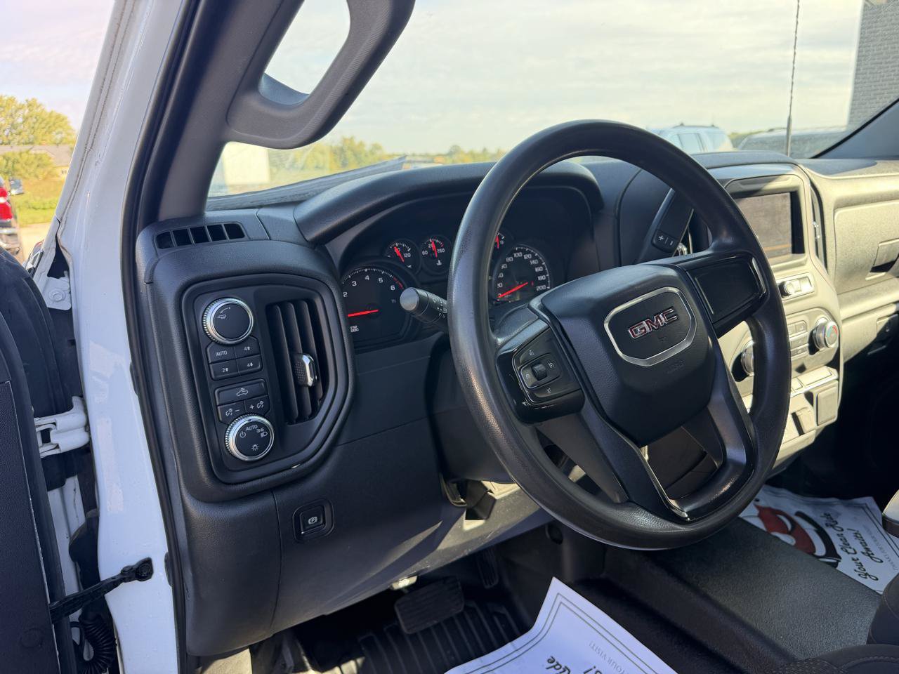 Used 2020 GMC Sierra 2500 4x4 Crew Cab w/ Convenience Package image 18