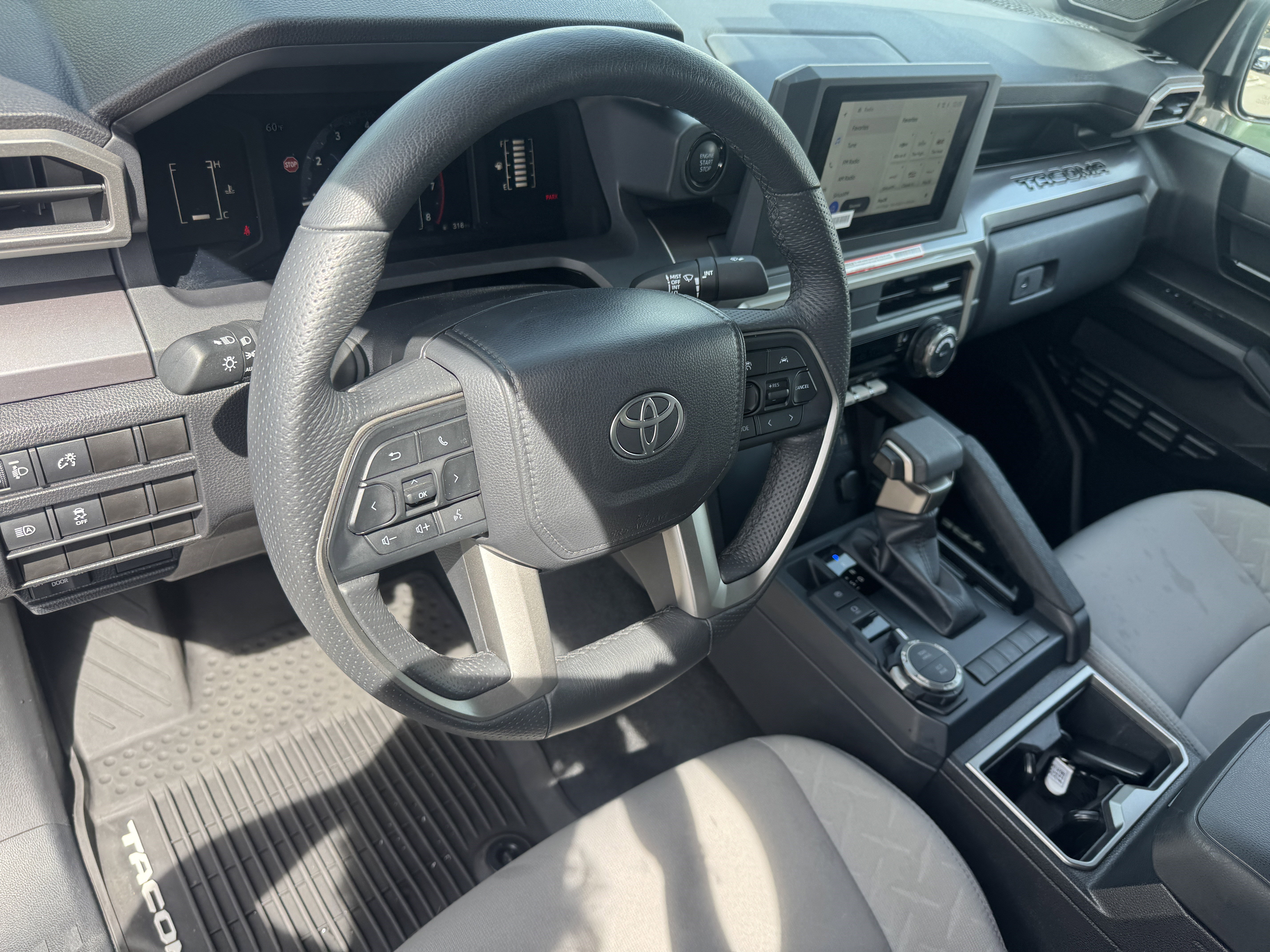 Used 2025 Toyota Tacoma SR5 image 12