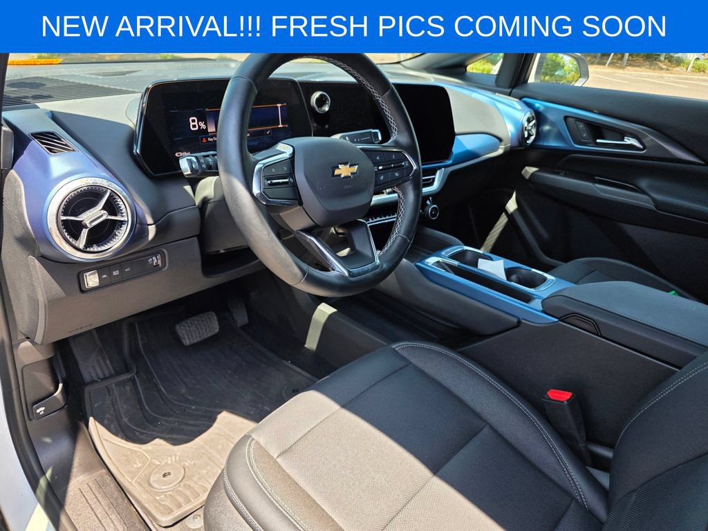 Used 2024 Chevrolet Equinox EV LT FWD image 8