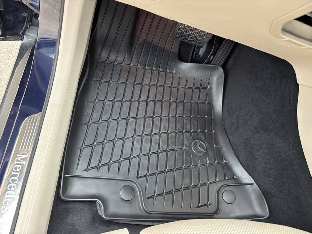 Used 2021 Mercedes-Benz GLC 300 4MATIC image 27