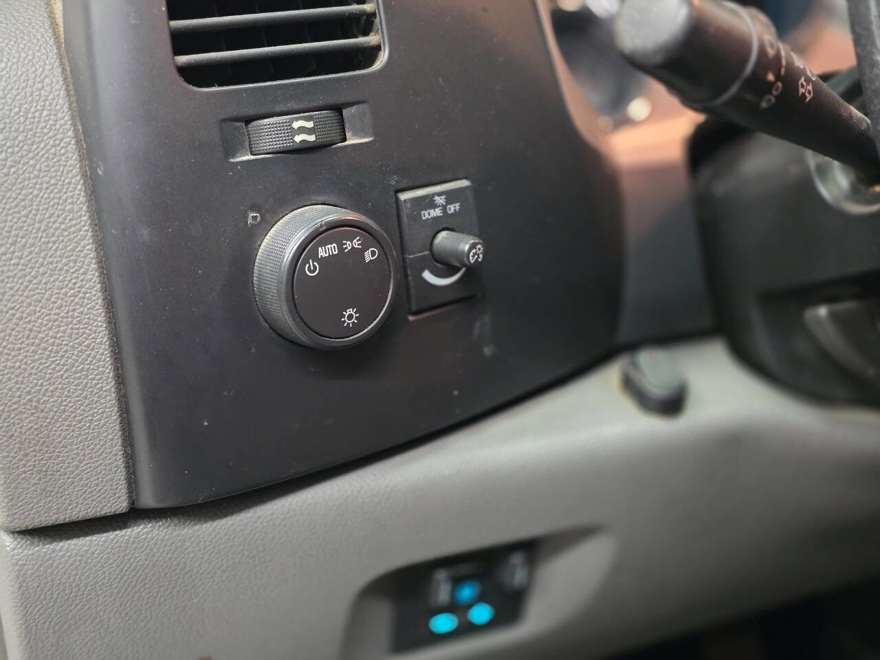 Used 2008 Chevrolet Silverado 2500 W/T image 25