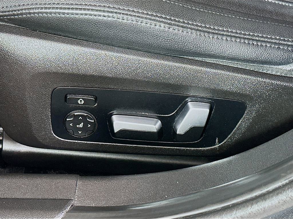 Used 2021 BMW 330i xDrive Sedan image 23