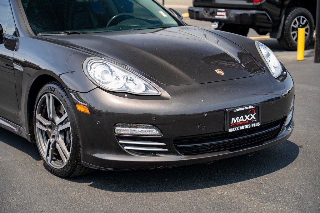 Used 2013 Porsche Panamera 4 w/ Premium Pkg image 6
