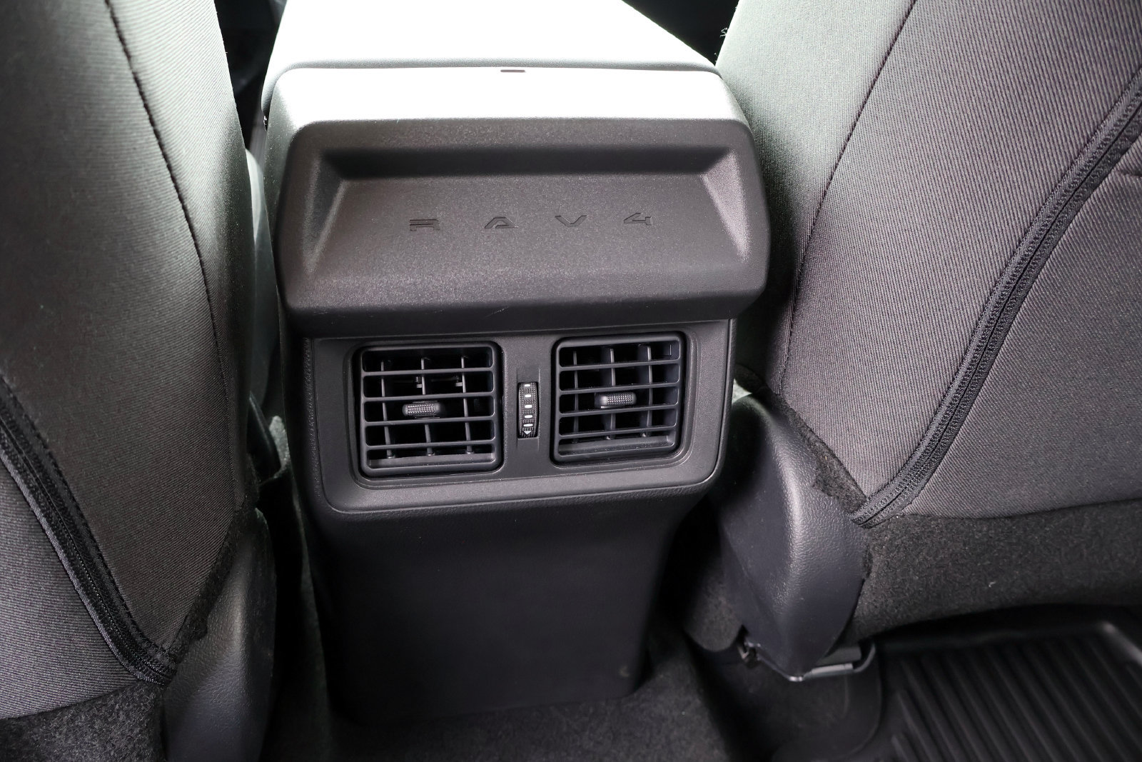 Used 2026 Toyota RAV4 LE AWD/4WD image 15
