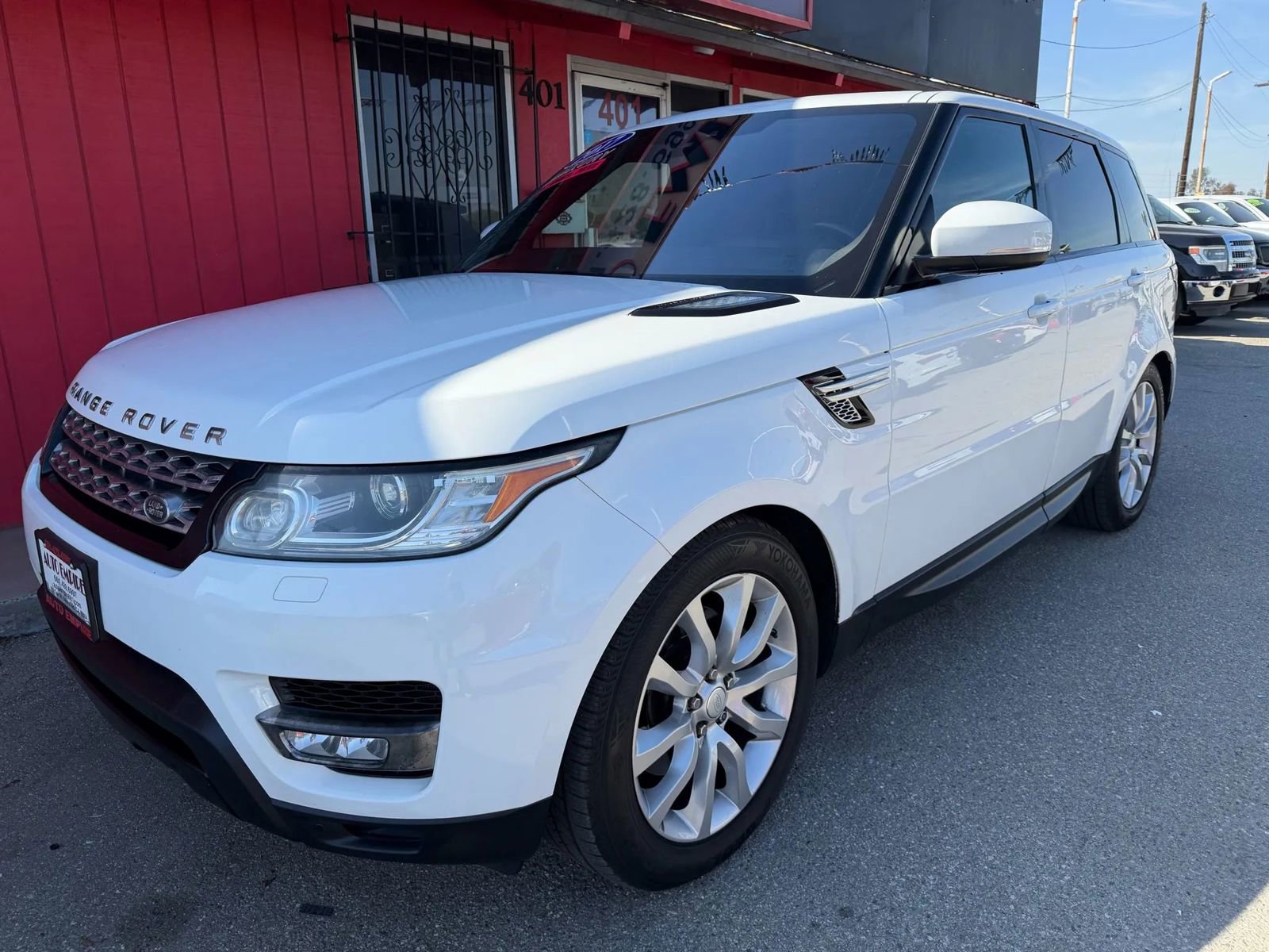 Used 2017 Land Rover Range Rover Sport HSE AWD/4WD image 2