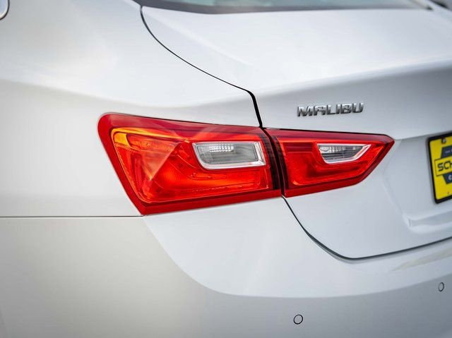 Used 2025 Chevrolet Malibu LT image 9