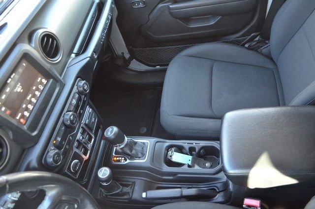 Used 2022 Jeep Wrangler Unlimited Sport image 24