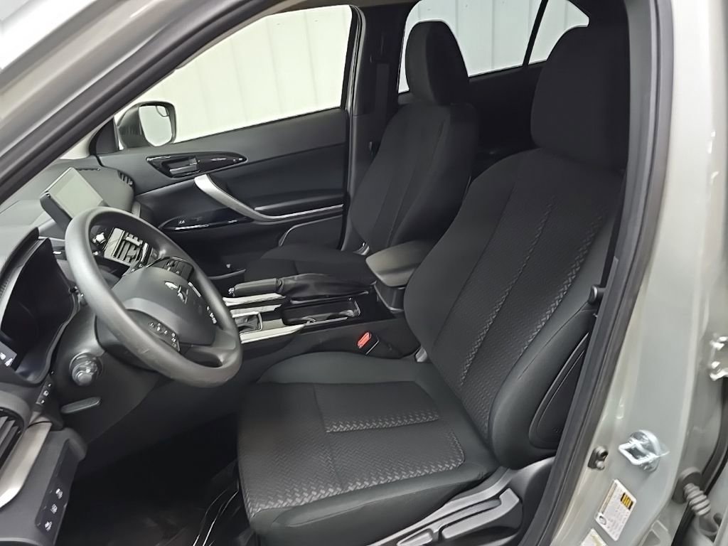 Used 2024 Mitsubishi Eclipse Cross LE AWD/4WD image 29