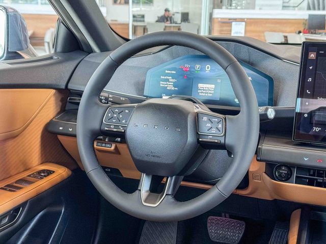 New 2026 Lexus ES 350e FWD image 17