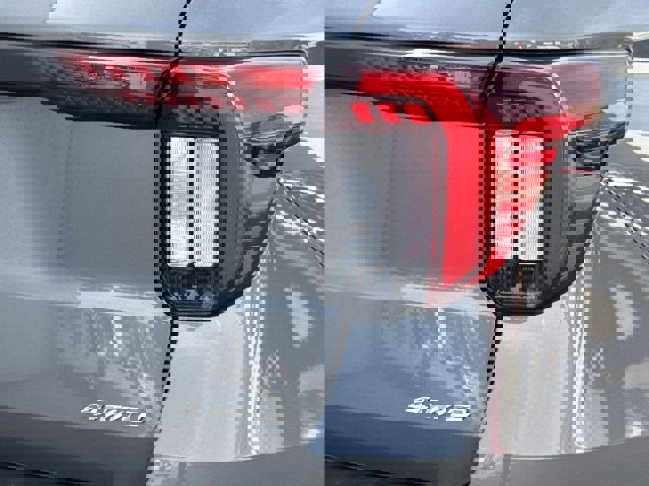 Used 2025 Ford Explorer Platinum w/ LUX Leather Package image 6