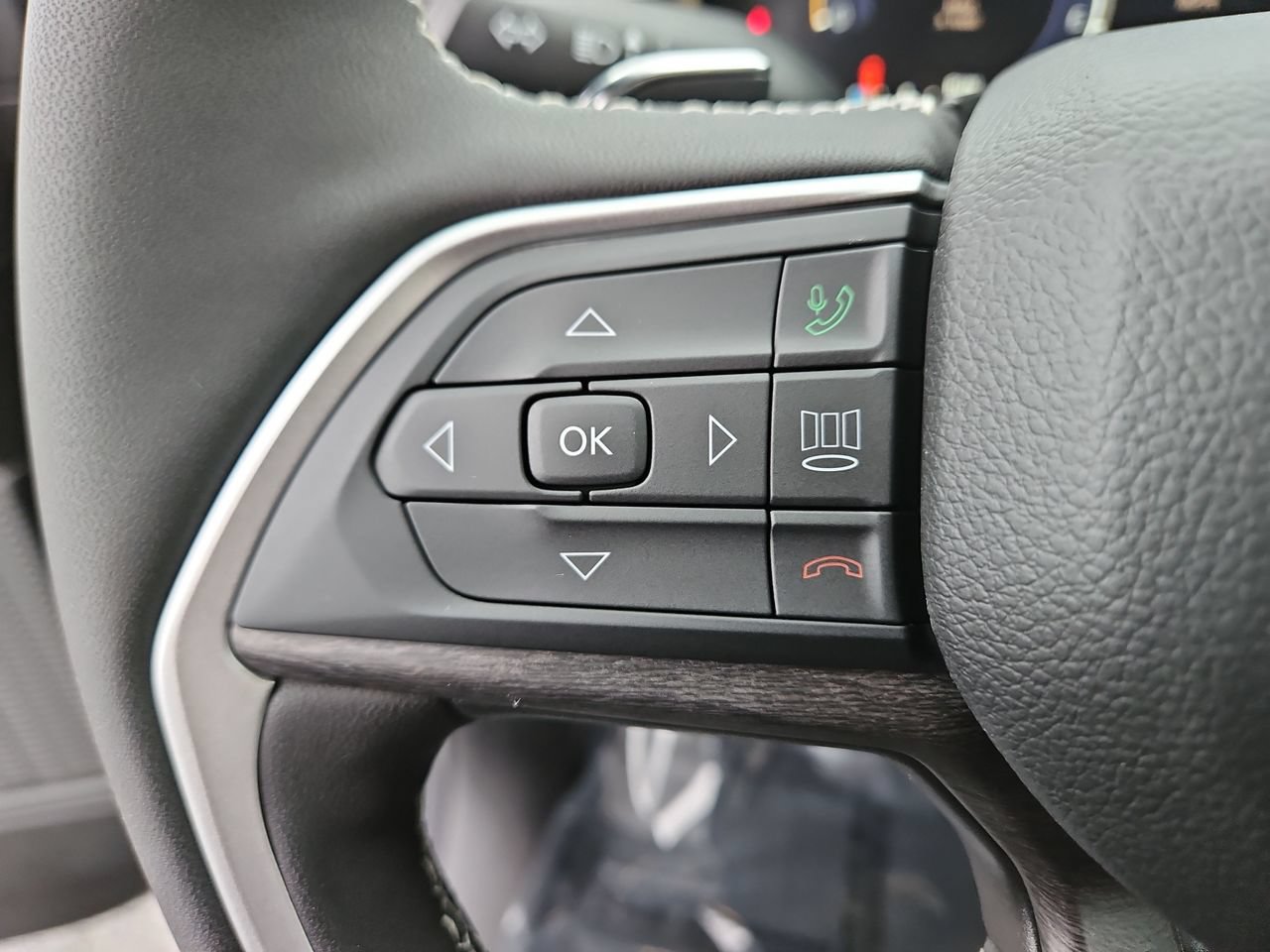 New 2026 Jeep Grand Cherokee Altitude AWD/4WD image 28