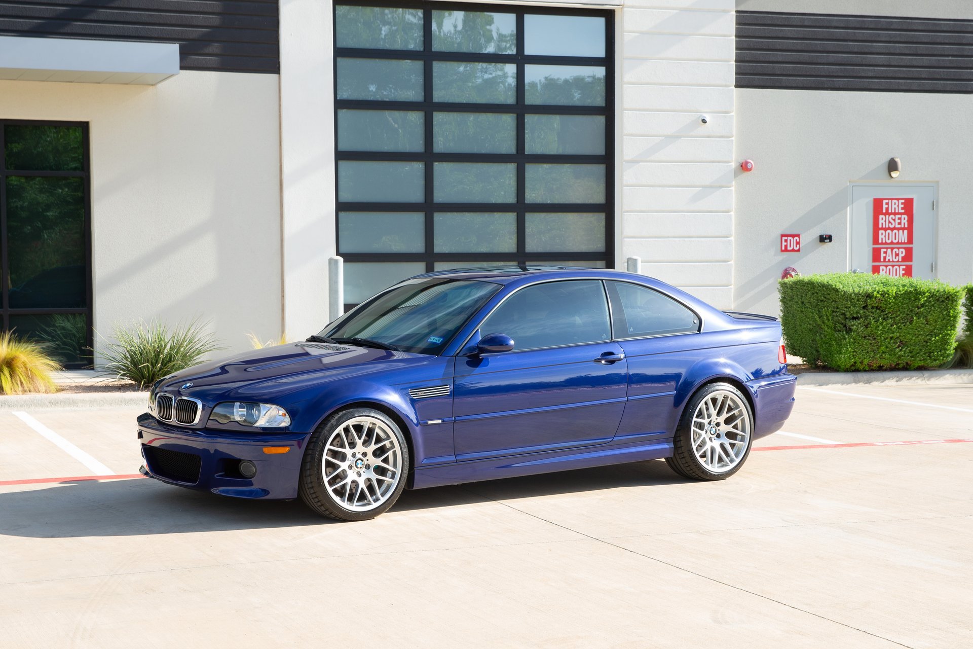 Used 2005 BMW M3 Coupe RWD image 2