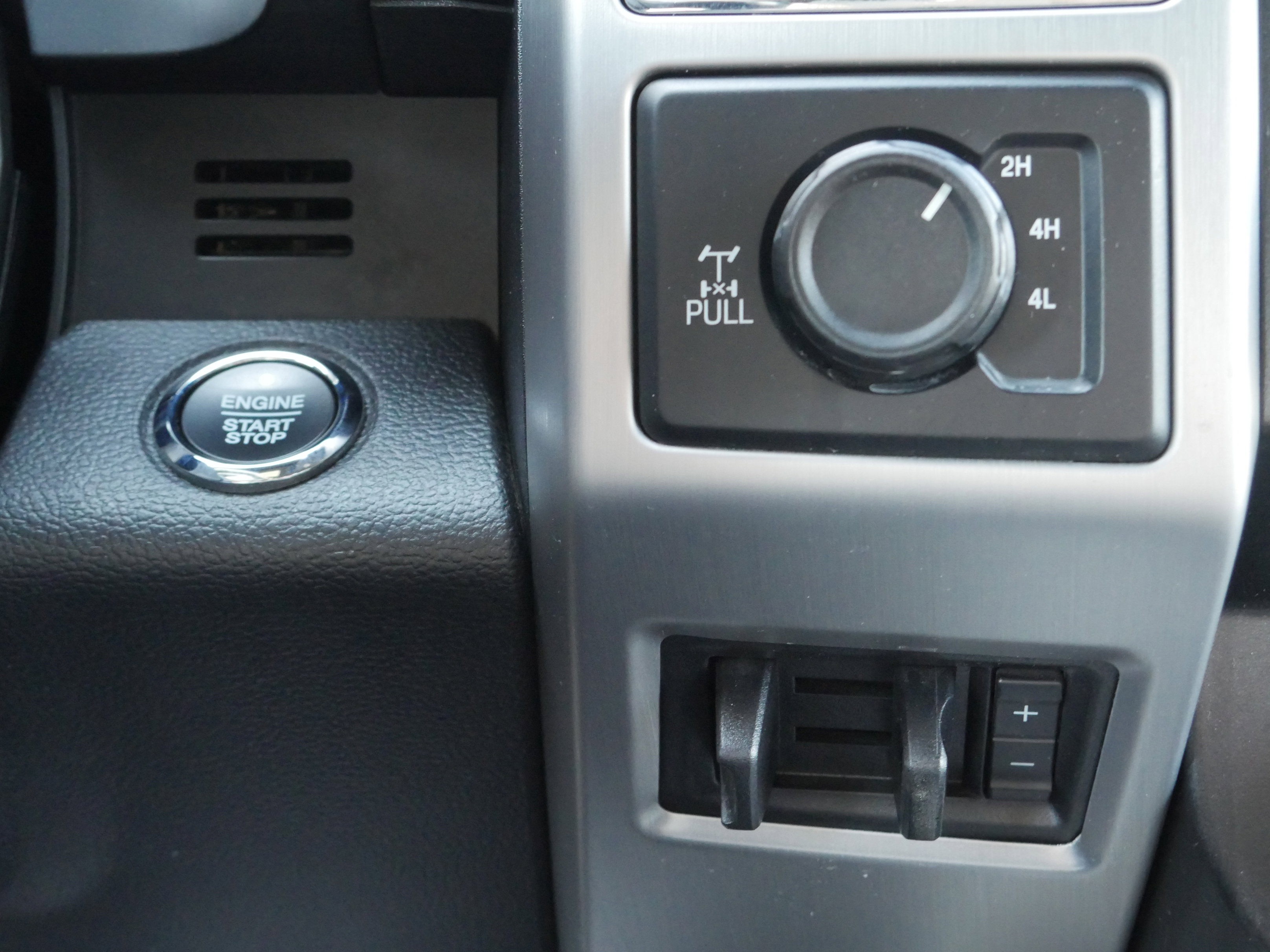 Used 2019 Ford F350 Platinum w/ Platinum Ultimate Package image 9