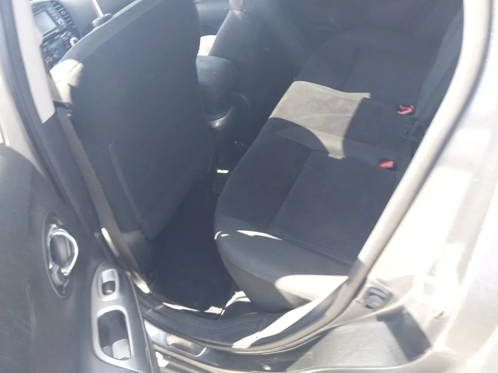 Used 2015 Nissan Juke SV w/ Technology Package FWD image 5