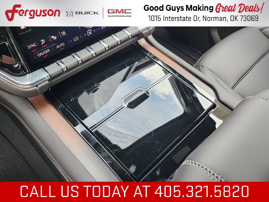 New 2026 GMC Yukon Denali w/ Denali Reserve Package AWD/4WD image 35